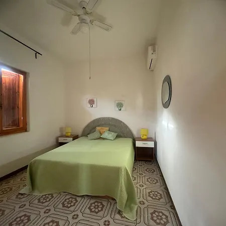 Sa Domo Manna Holiday home *